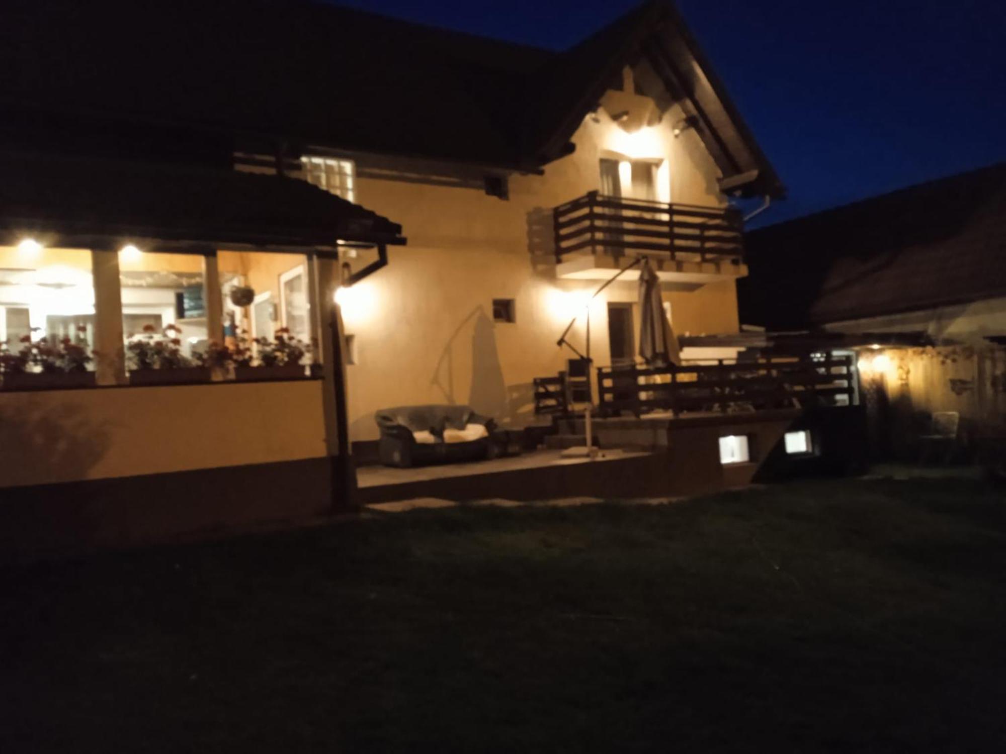Apartmán Edelweiss Ilinca Zărneşti Exteriér fotografie